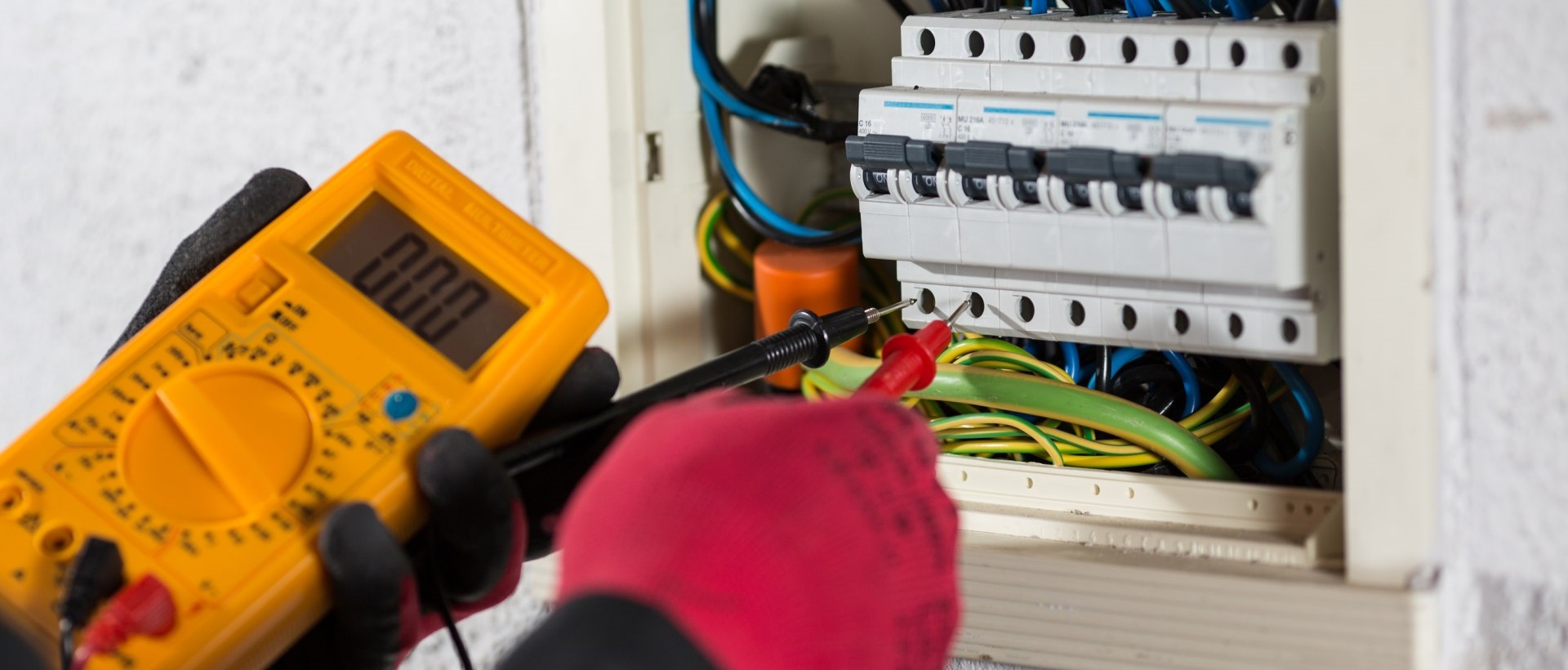 Electricians DA17